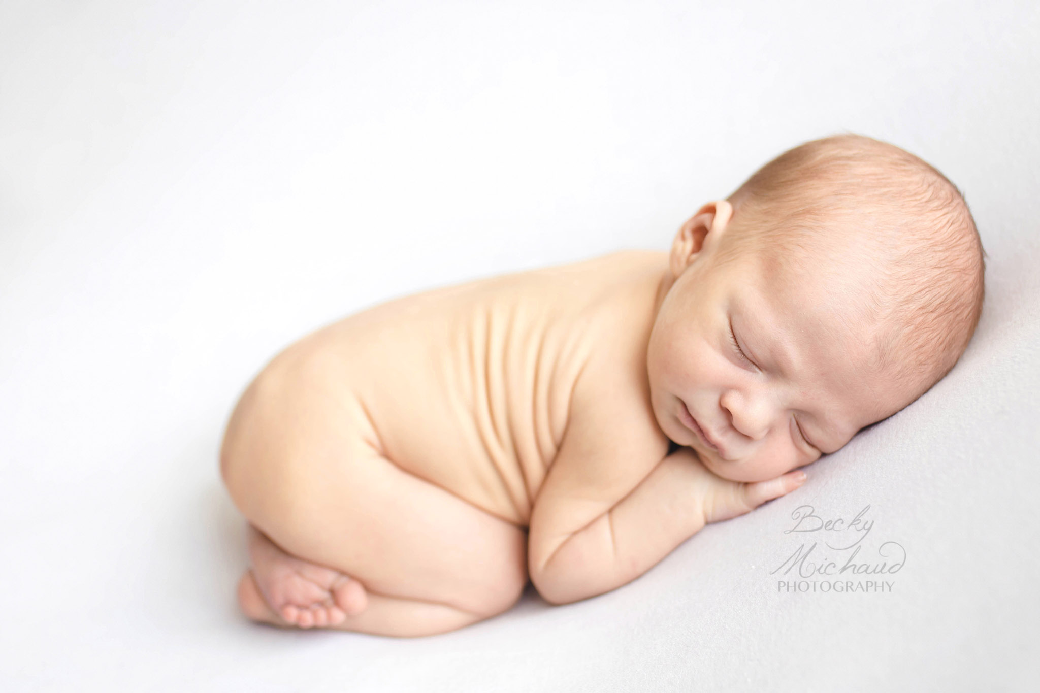 Minimalist style newborn baby portrait in Fort Collins, Colorado