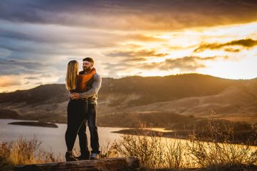 Photo of a couple at sunset at Horsetooth Reservoir